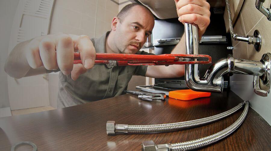 Expert burst pipe repair services in Grantsburg, IN